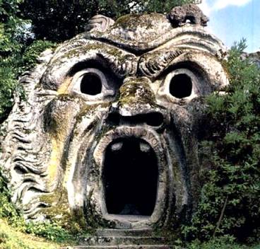 Orcus im Park der Ungeheuer, Bomarzo